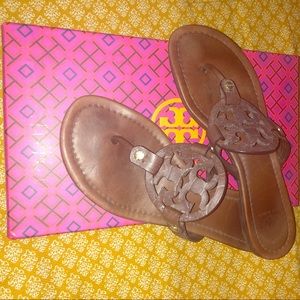 Tory Burch Size 8 Miller Logo Sandle